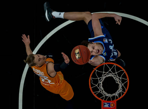 场比赛的 场比赛的