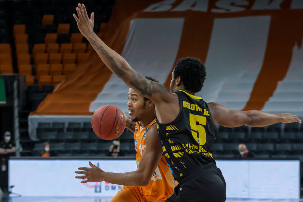 人关注的言 人关注的言